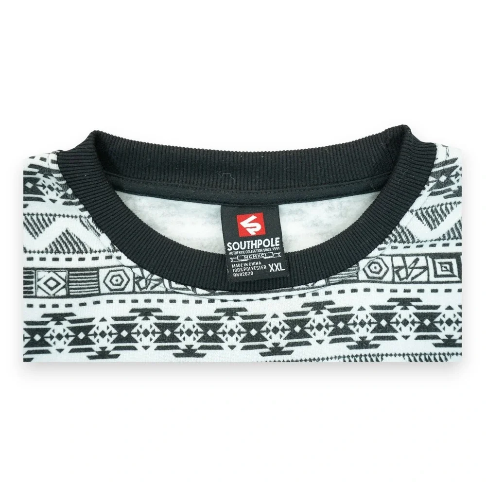 Southpole Sweater Women's XXL White Black Tribal Print Raglan Sleeve Pullover‎